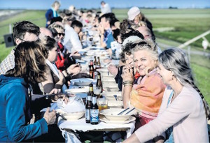 dineren op de dijk